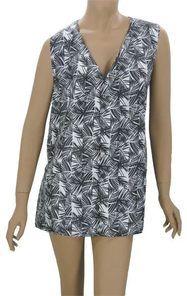 Full Figure Salon Stylist Vest Black White Bamboo