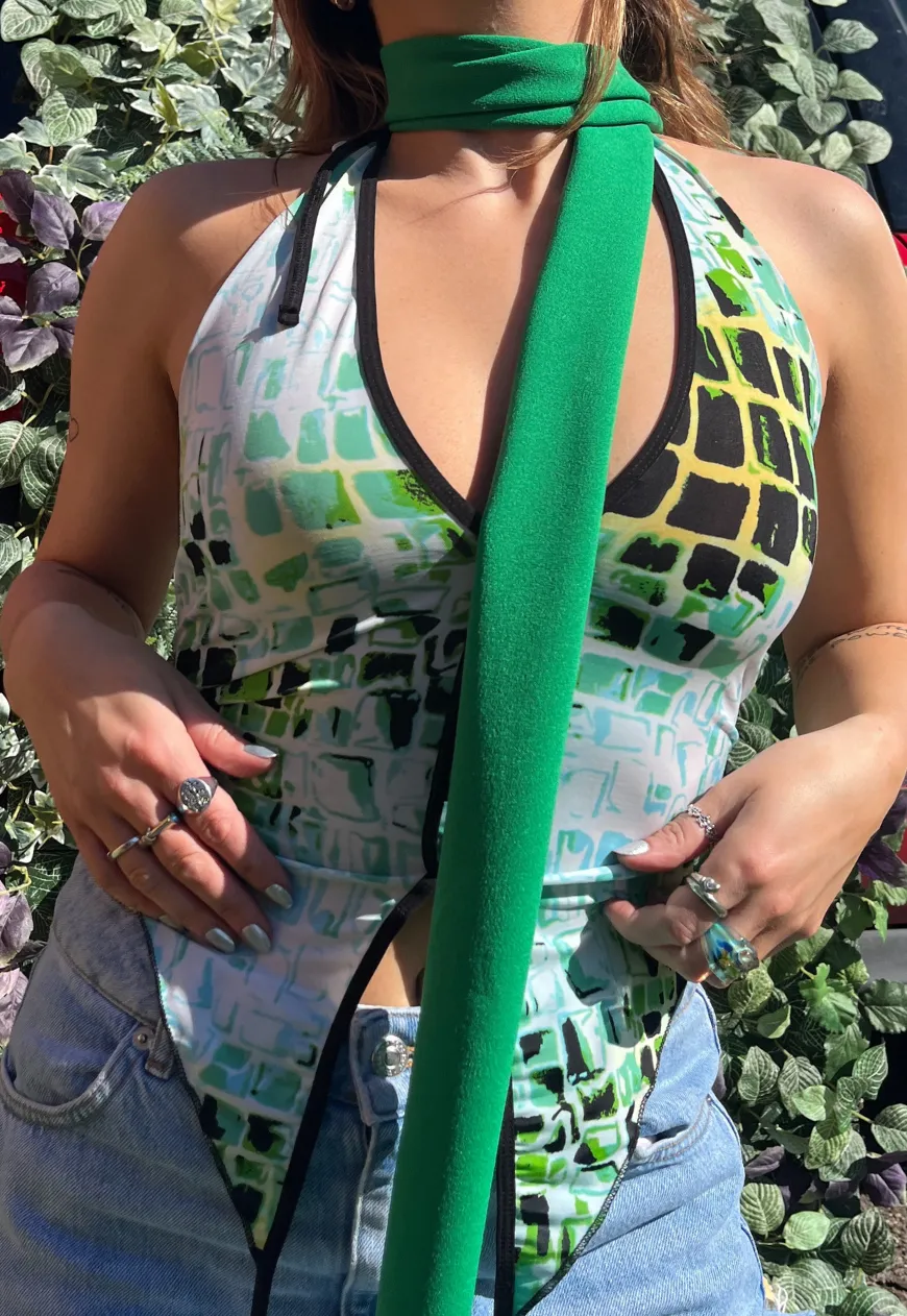 OFFCUTS GREEN TILE POINTED HALTER TOP