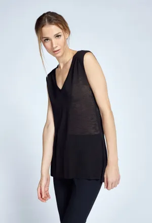 Sleeveless V-Neck In Sweater Knit